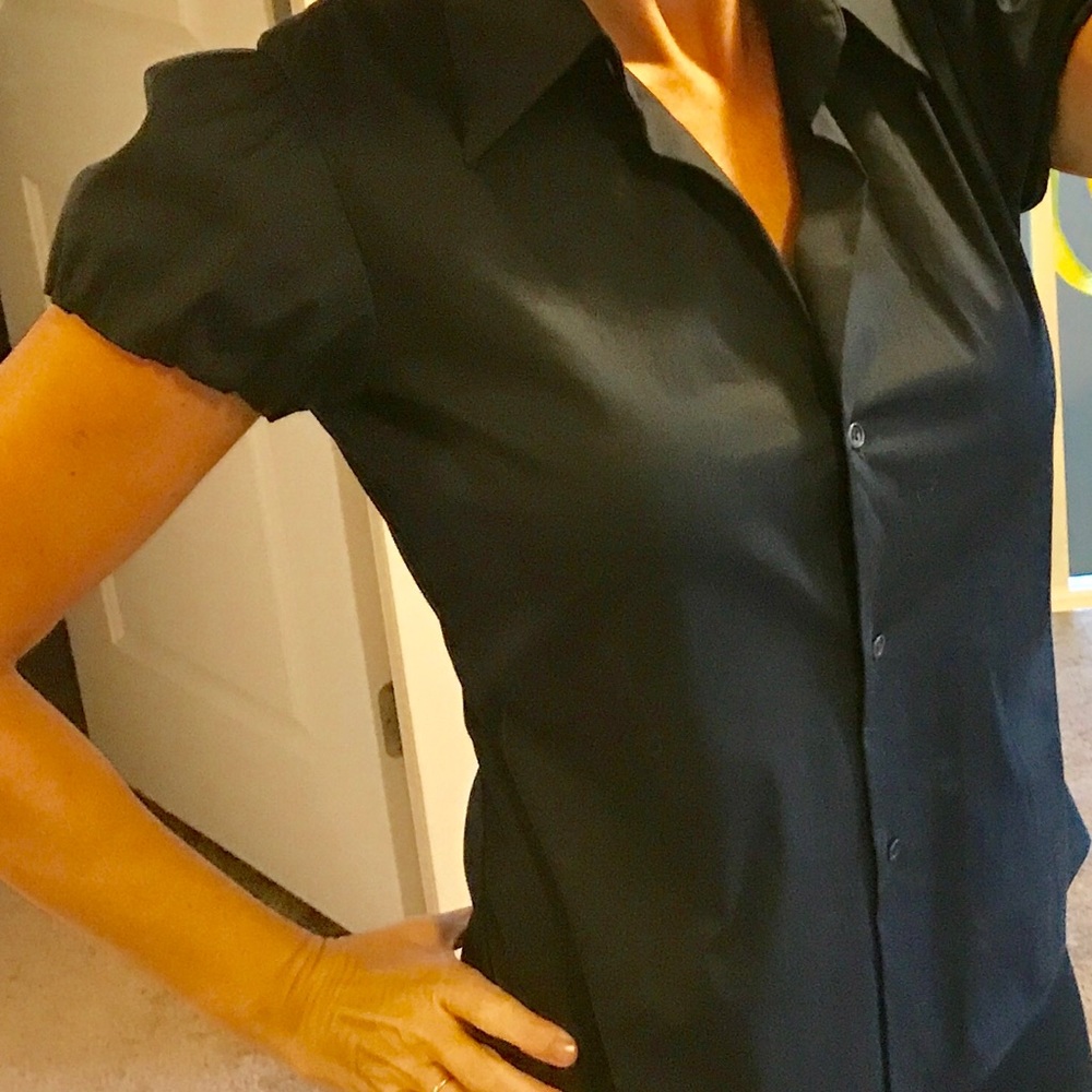 Theory button down black top